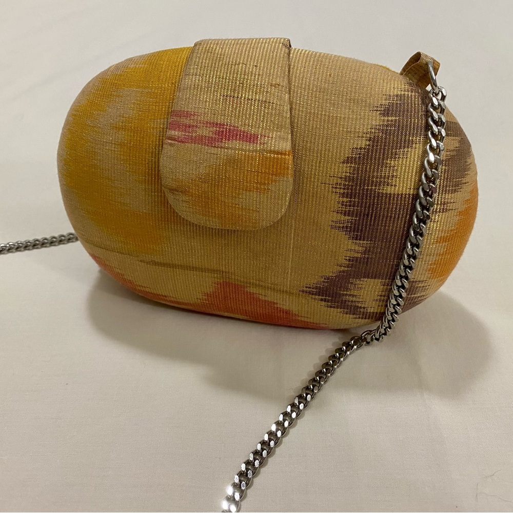 Vintage gold clutch